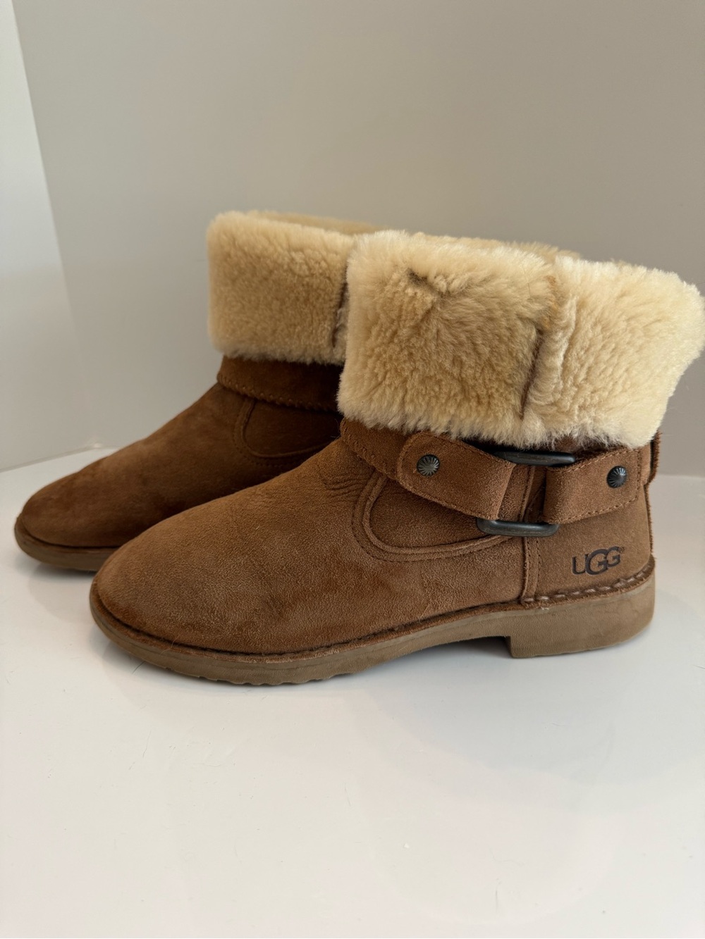 UGG Cedric 1012360 Chestnut Shearling Buckle Boots Women 10